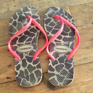 Neon Orange strap giraffe print havaianas